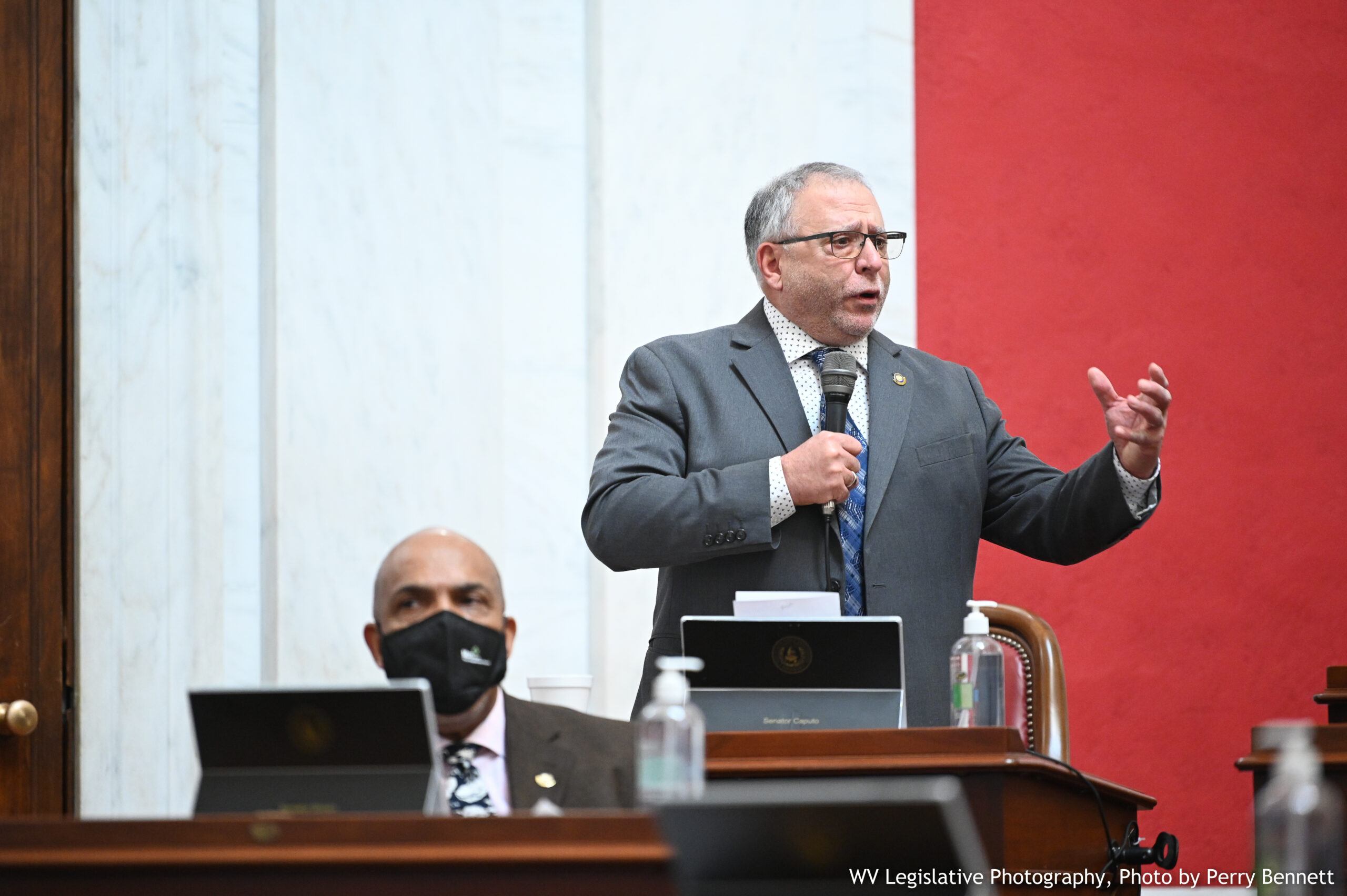 Senate passes 2 bills setting new limits and requirements for unemployment benefits